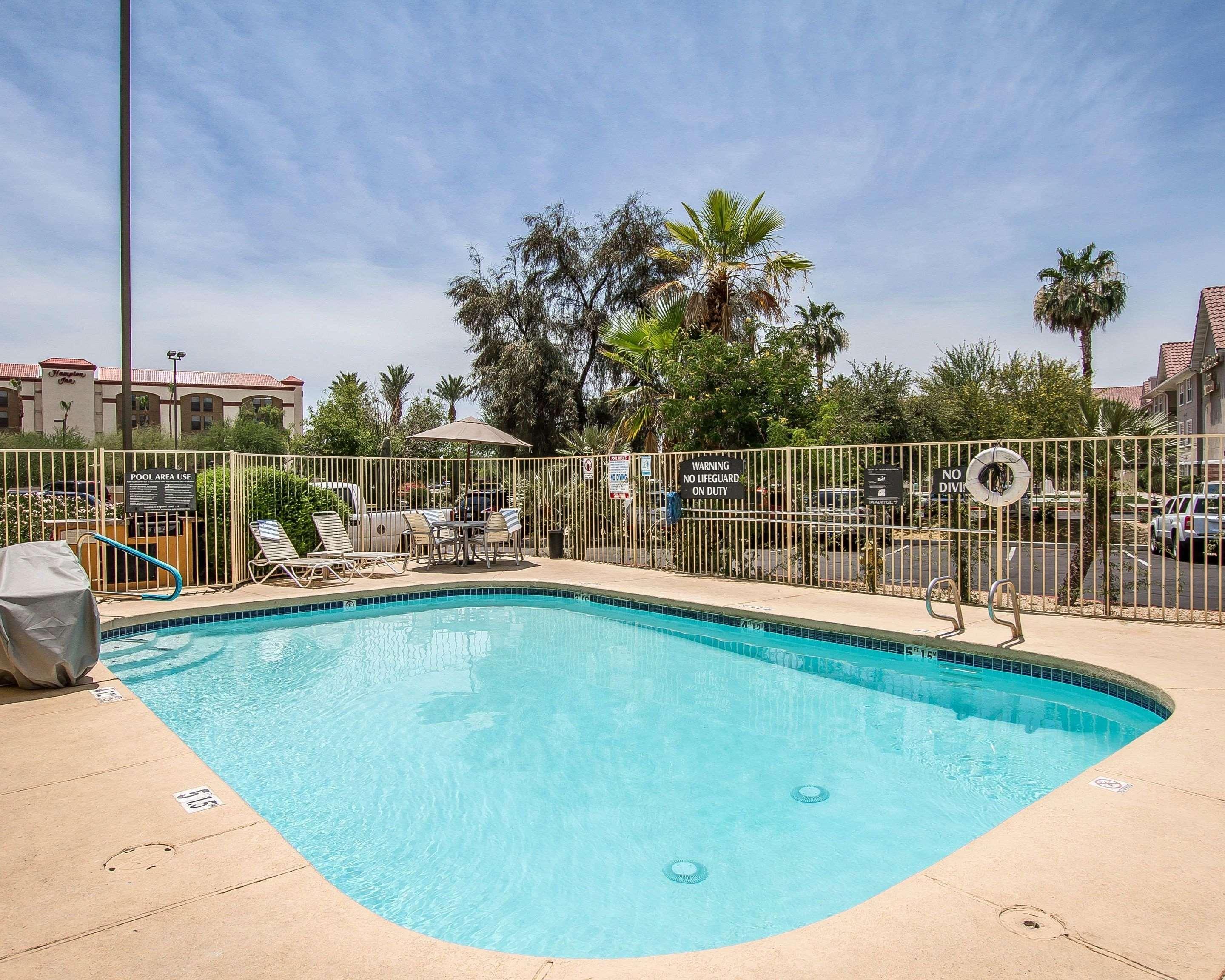 Comfort Suites Peoria Sports Complex Esterno foto