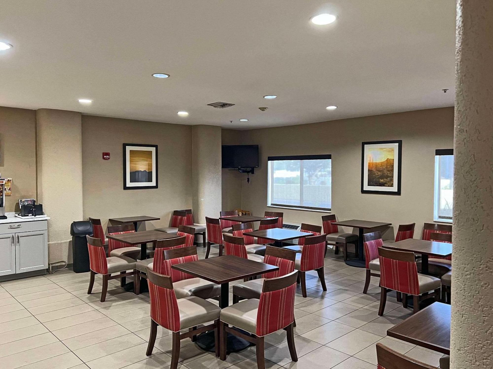 Comfort Suites Peoria Sports Complex Esterno foto