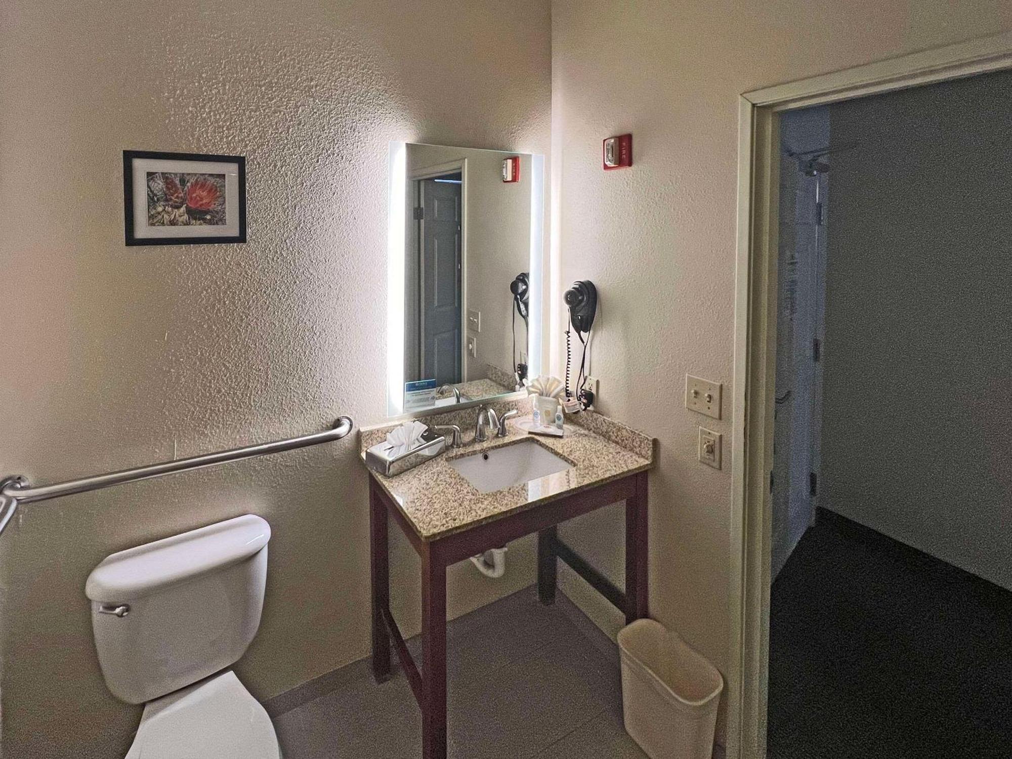 Comfort Suites Peoria Sports Complex Esterno foto