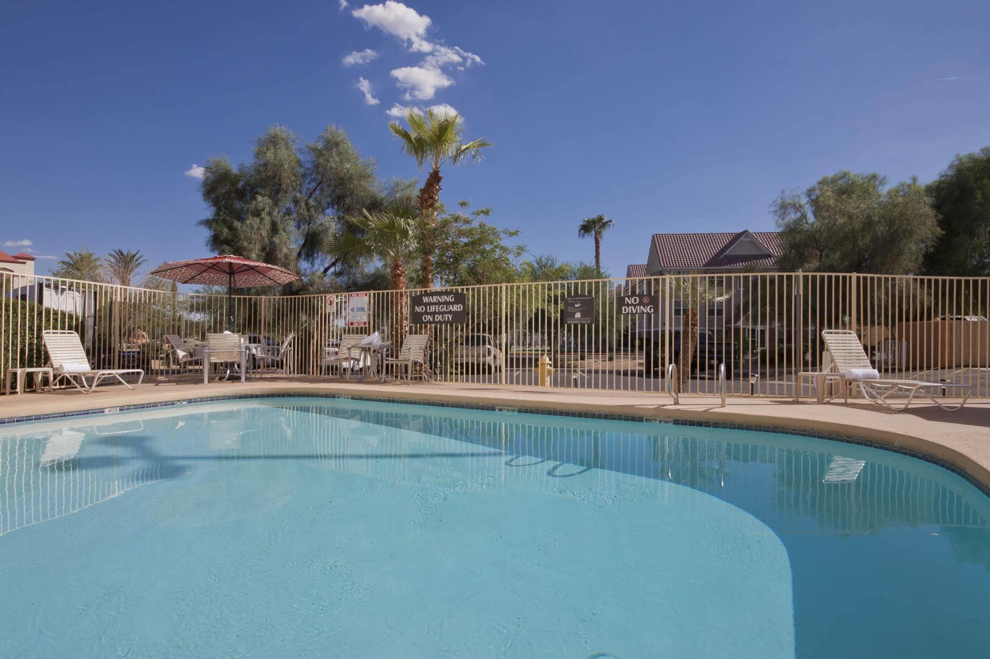 Comfort Suites Peoria Sports Complex Esterno foto
