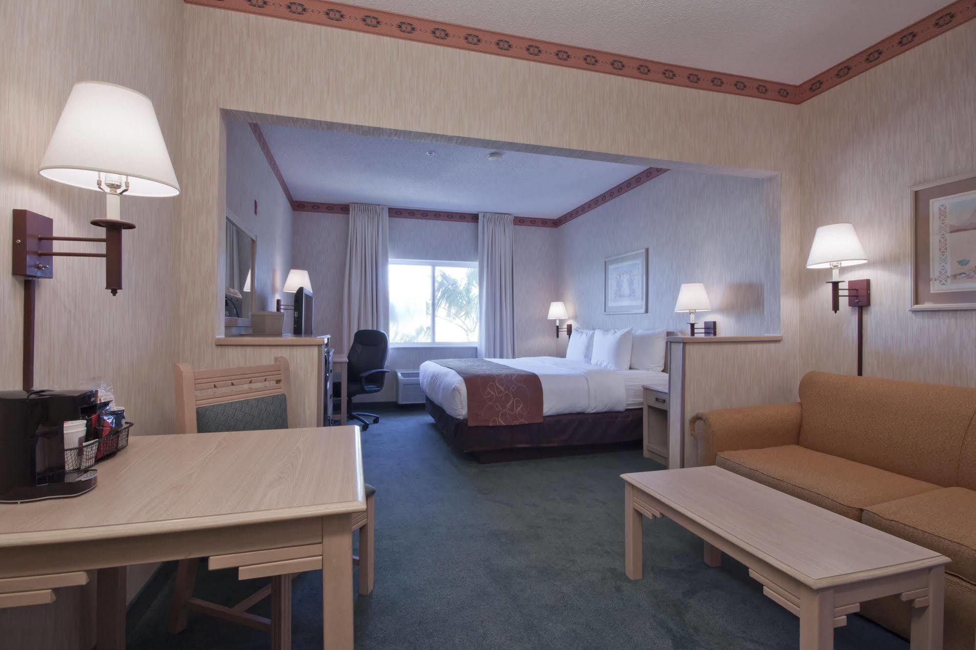 Comfort Suites Peoria Sports Complex Esterno foto